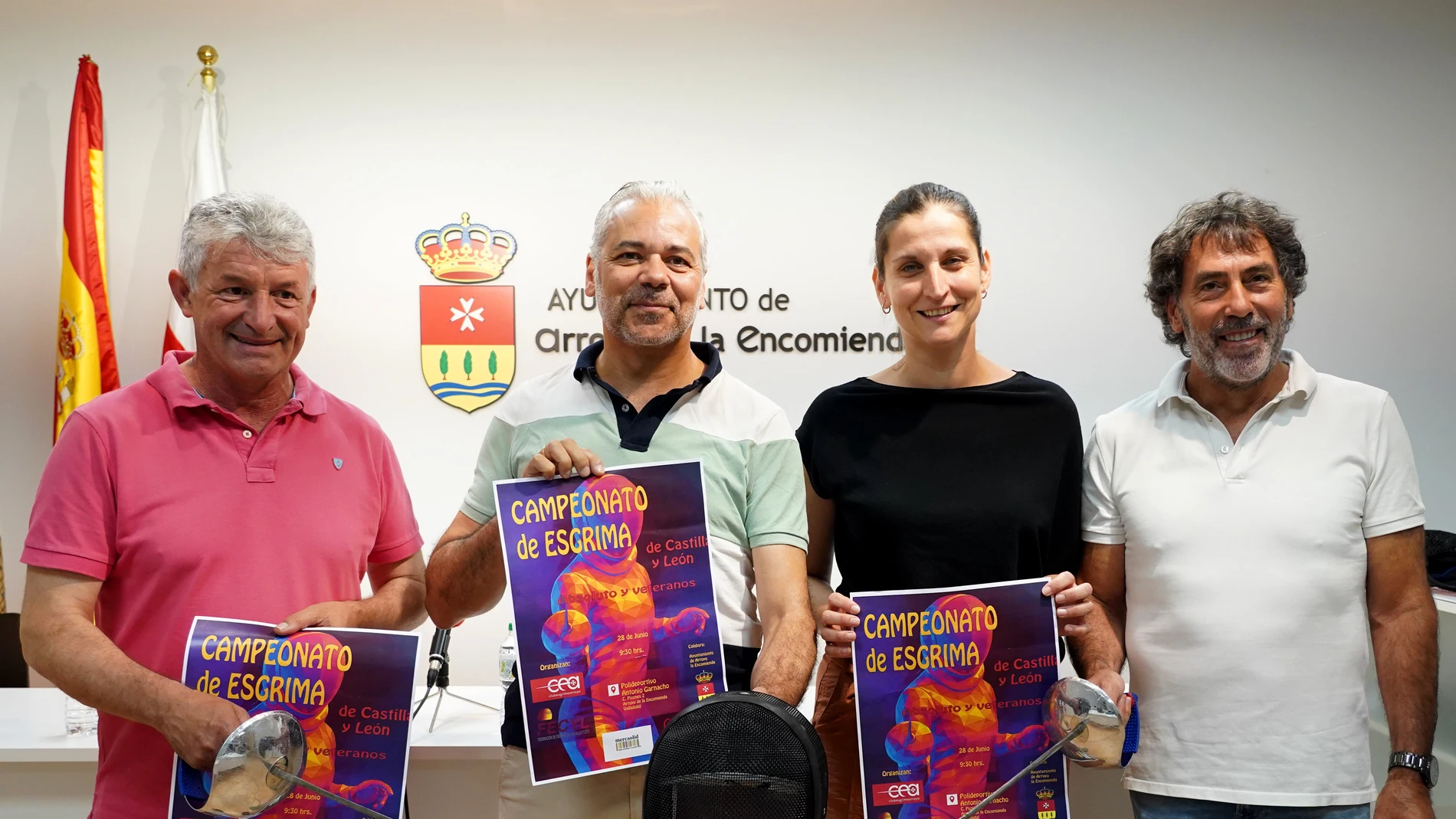 El alcalde de Arroyo, Sarbelio Fernández; el presidente de la Federación de Esgrima, Daniel Bravo; la presidenta del Club Esgrima Arroyo, Dora Kiskapusi; y el concejal Juan Manuel Sánchez, presentan la competición