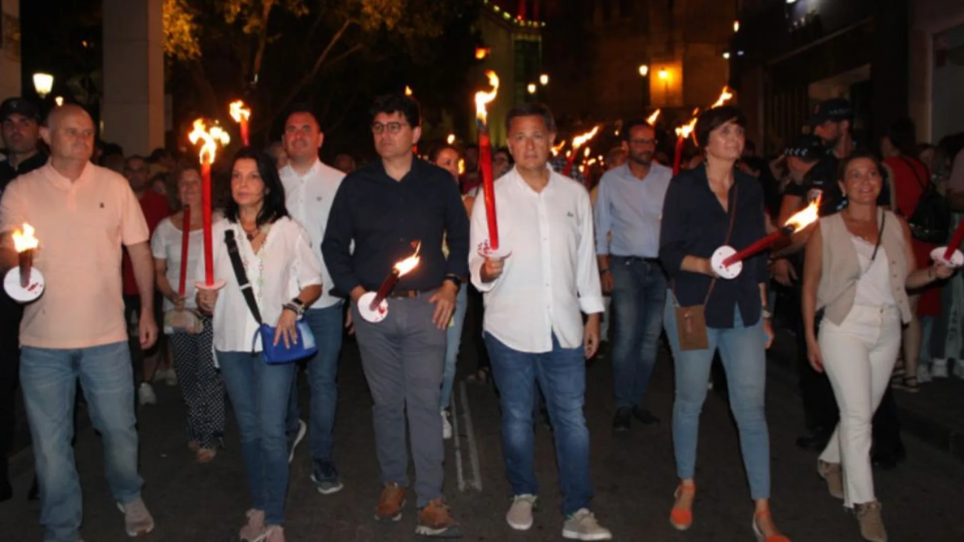 Cómo celebrar San Juan 2025 en Albacete capital: desfile con 5.000 antorchas, verbena...