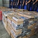 Parte de la droga intervenida