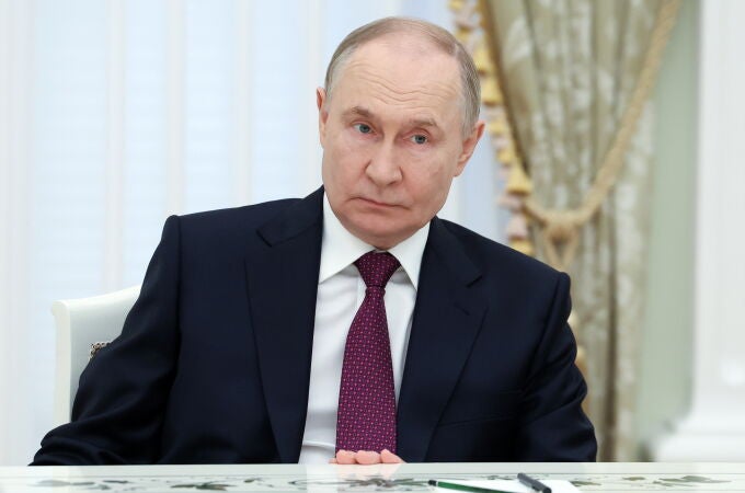 Russian President Putin meets with Iranian Foreign Minister Araghchi in Moscow
