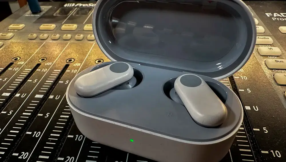 Cuando unos auriculares son baratos se suele notar al verlos