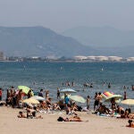Las mínimas superan 21 grados en muchos puntos de la Comunitat y llegan a 23,5 en València