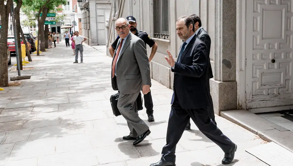 Ábalos y Koldo declaran en el Supremo por los presuntos amaños de obra pública