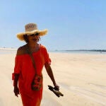 El look de Naty Abascal en la playa.