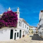 El pueblo sin playa de Menorca al que escapan todos los menorquines en verano