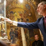 Los reyes visitan la abadía de Montserrat