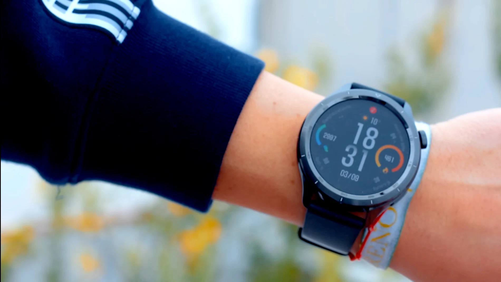 Este reloj inteligente tiene una pantalla AMOLED de 1,43 pulgadas