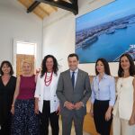 El presidente de la Junta de Andalucía con autoridades locales de Almería