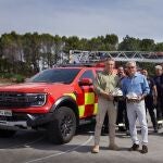 Motor.- Carlos Sainz revela los secretos del Ford Raptor a los Bomberos de la Comunidad de Madrid
