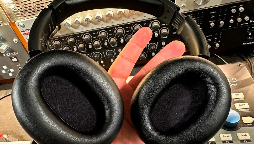 A pesar de ser un modelo barato, los EDIFIER W820NB son increíblemente cómodos y tienen una respuesta sonora fantástica