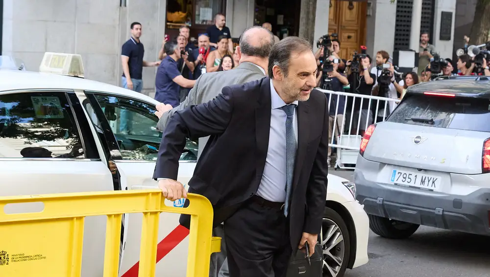 Ábalos y Koldo declaran en el Supremo por los presuntos amaños de obra pública