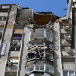 Ucrania.- AMP.- Mueren dos personas y otras doce resultan heridas en un ataque ruso sobre un centro escolar en Odesa