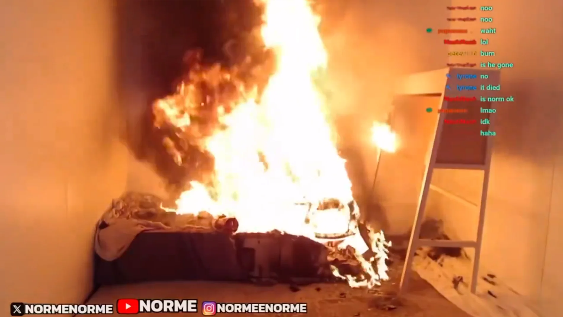 Un creador de contenido incendia accidentalmente su habitación en directo
