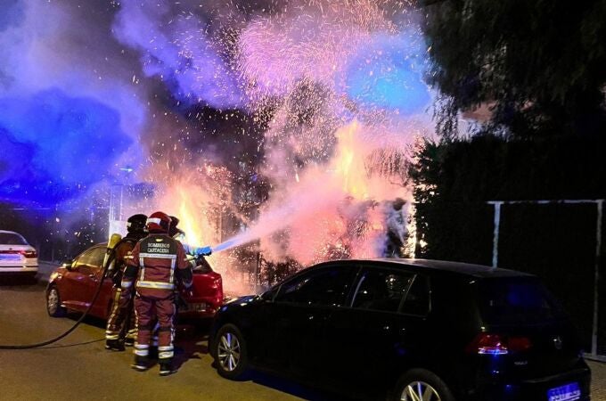 MURCIA.-Sucesos.- Emergencias gestiona más de 80 incidentes relacionados con las hogueras de San Juan en la Región de Murcia