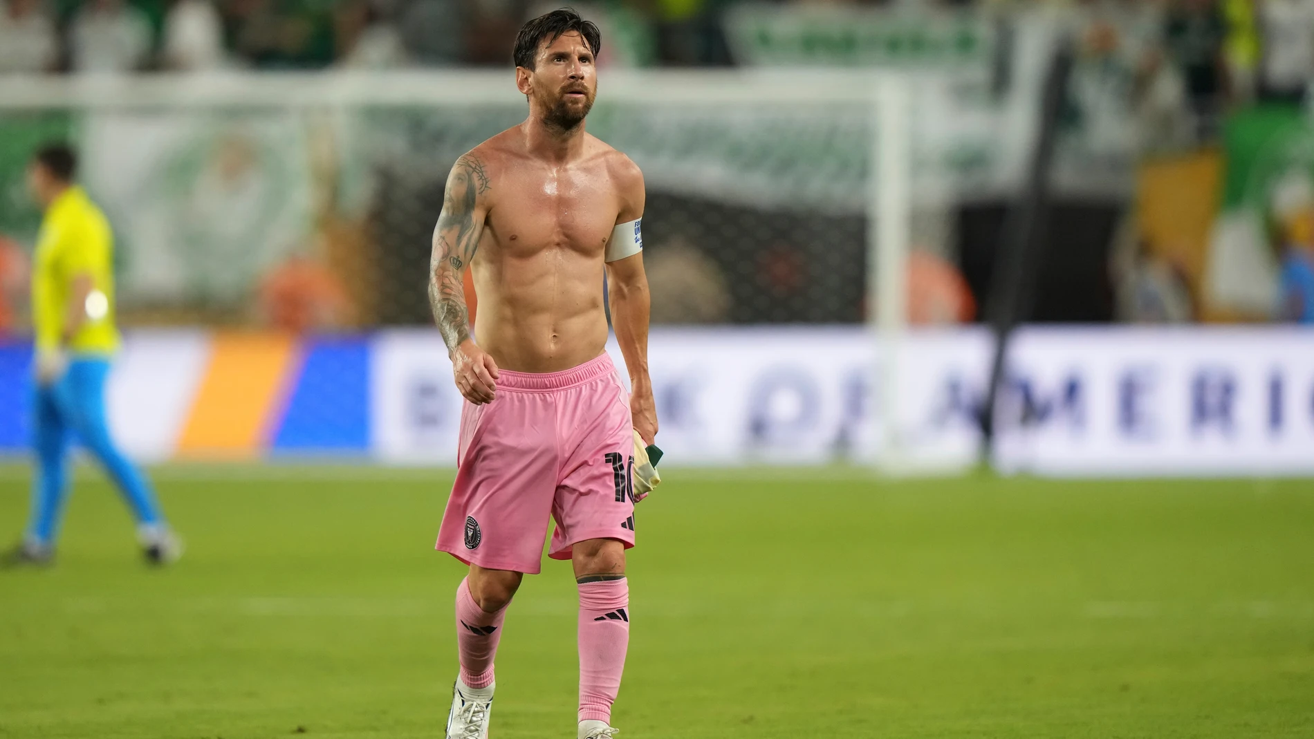 Inter Miami's Lionel Messi walks off the field after the Club World Cup Group A soccer match between Inter Miami and Palmeiras in Miami Gardens, Fla., Monday, June 23, 2025. (AP Photo/Lynne Sladky)