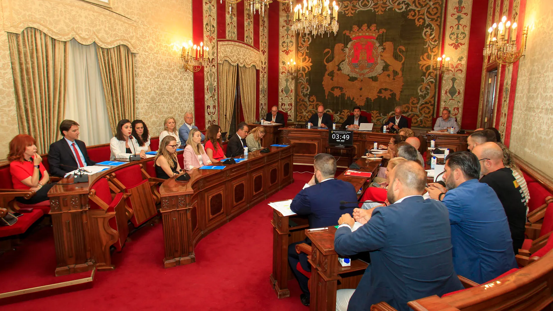 Imagen del pleno extraordinario de hoy en Alicante