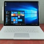 Un ordenador portátil con Windows 10