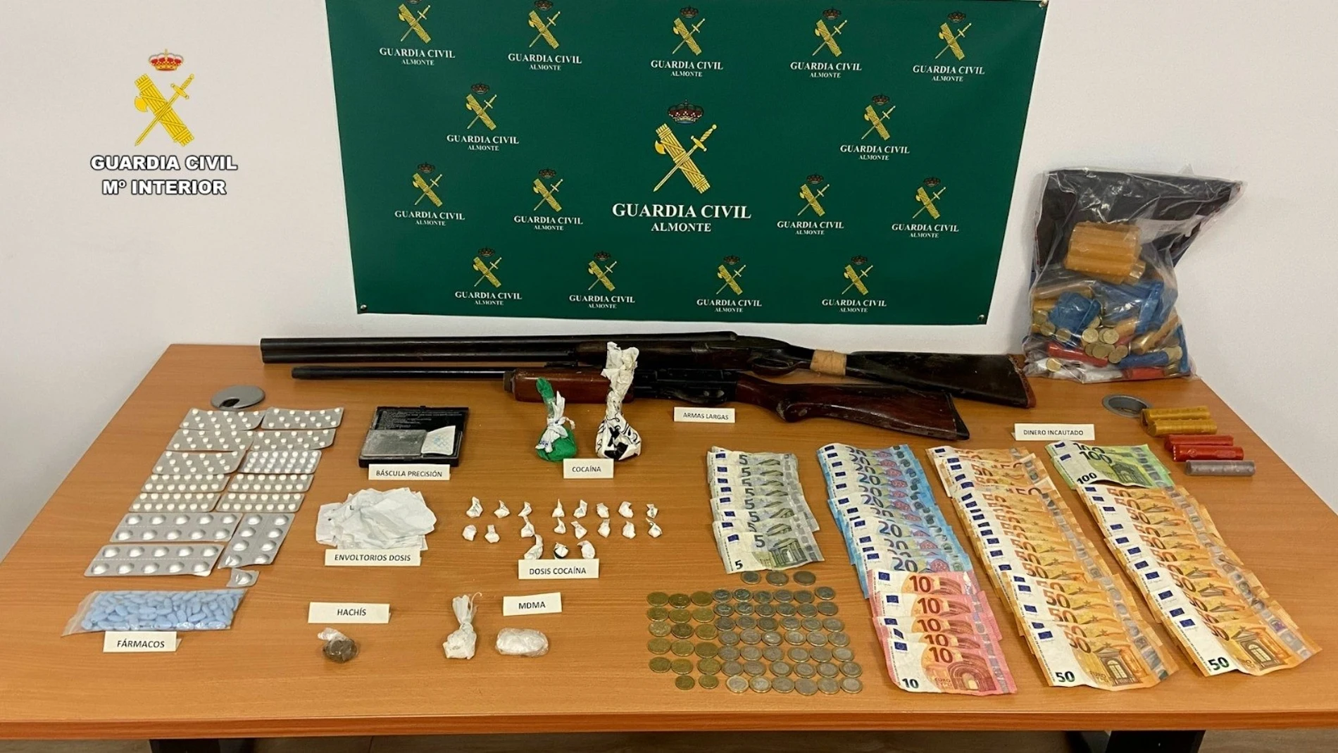 Material incautado en la operación