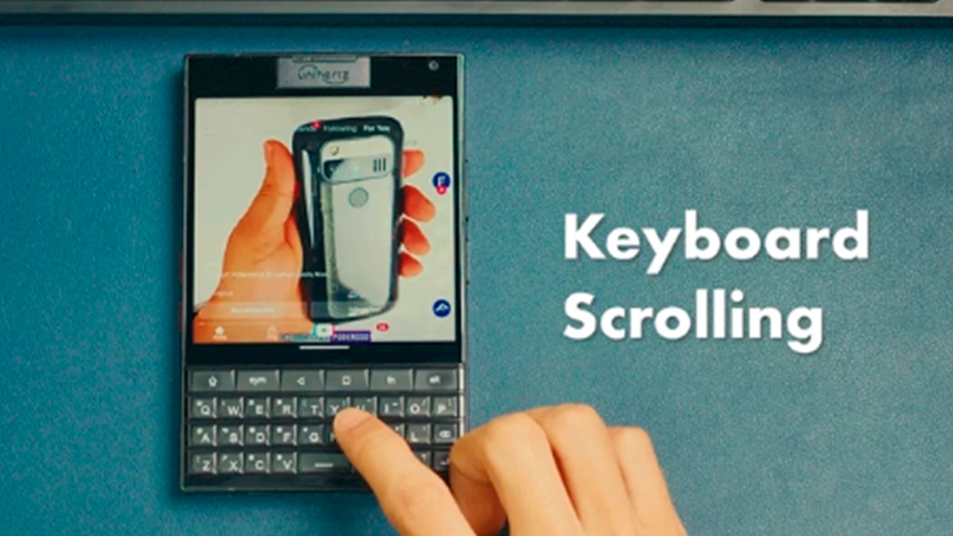 Su teclado físico es como el de las BlackBerry de hace 15 años