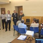 El viceconsejero de Transformación Digital, Luis Enrique Ortega, ha acompañado a los participantes de uno de los cursos celebrados en Santibáñez de la Peña