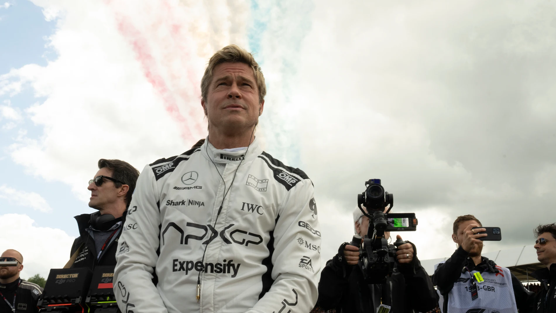 MADRID, 25/06/2025.- Fotograma de la película 'F1'. Los estrenos de cine de esta semana vienen marcados por la llegada a las salas de 'Padre no hay más que uno 5', el fin de la millonaria saga de Santiago Segura, en abierta competición con las espectaculares carreras de 'F1', una película pilotada por Brad Pitt. EFE/Scott Garfield/Warner Bros. Pictures / Apple Original Films SOLO USO EDITORIAL/SOLO DISPONIBLE PARA ILUSTRAR LA NOTICIA QUE ACOMPAÑA (CRÉDITO OBLIGATORIO)