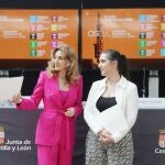 Mar Sancho junto con la directora artística de la Oscyl, Lucrecia Colominas