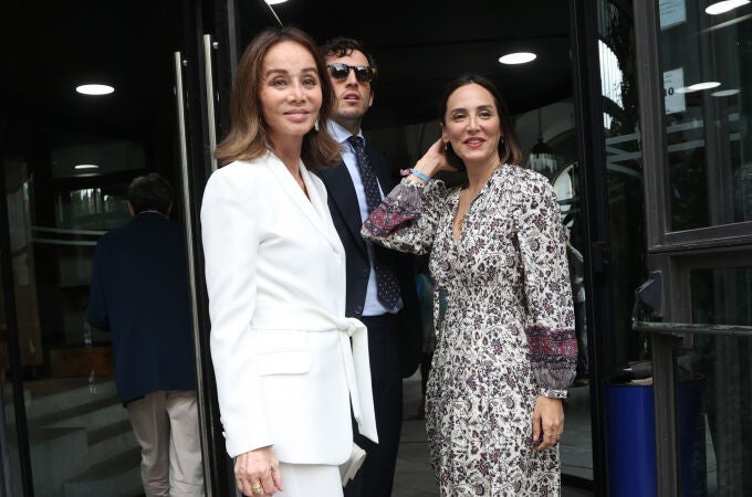 Los looks de Isabel Preysler y Tamara Falcó en el Teatro Real.