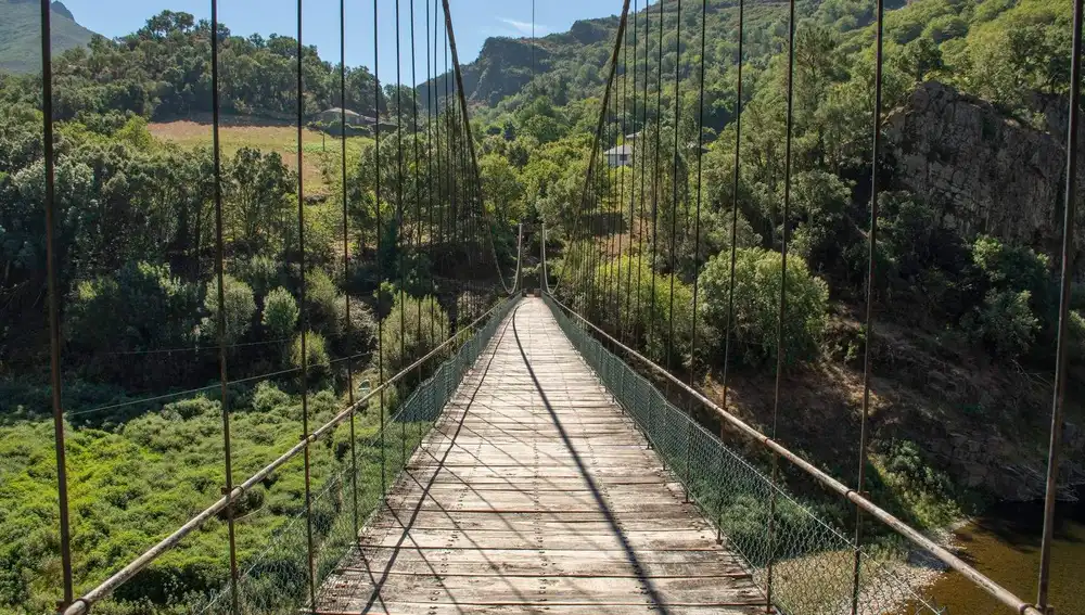 El paso mágico entre Asturias y Galicia