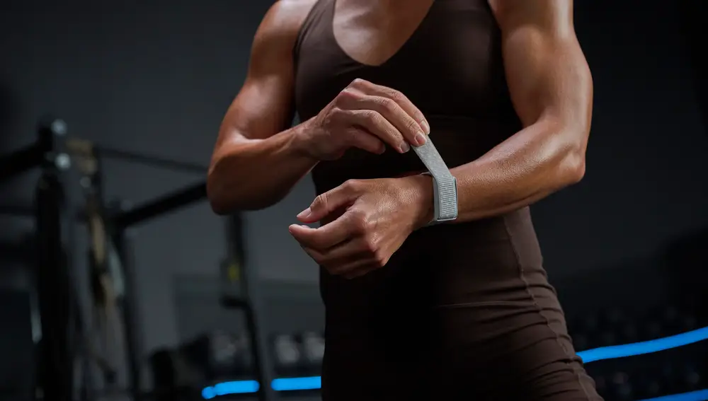 La pulsera Helio Strap de Amazfit en color gris