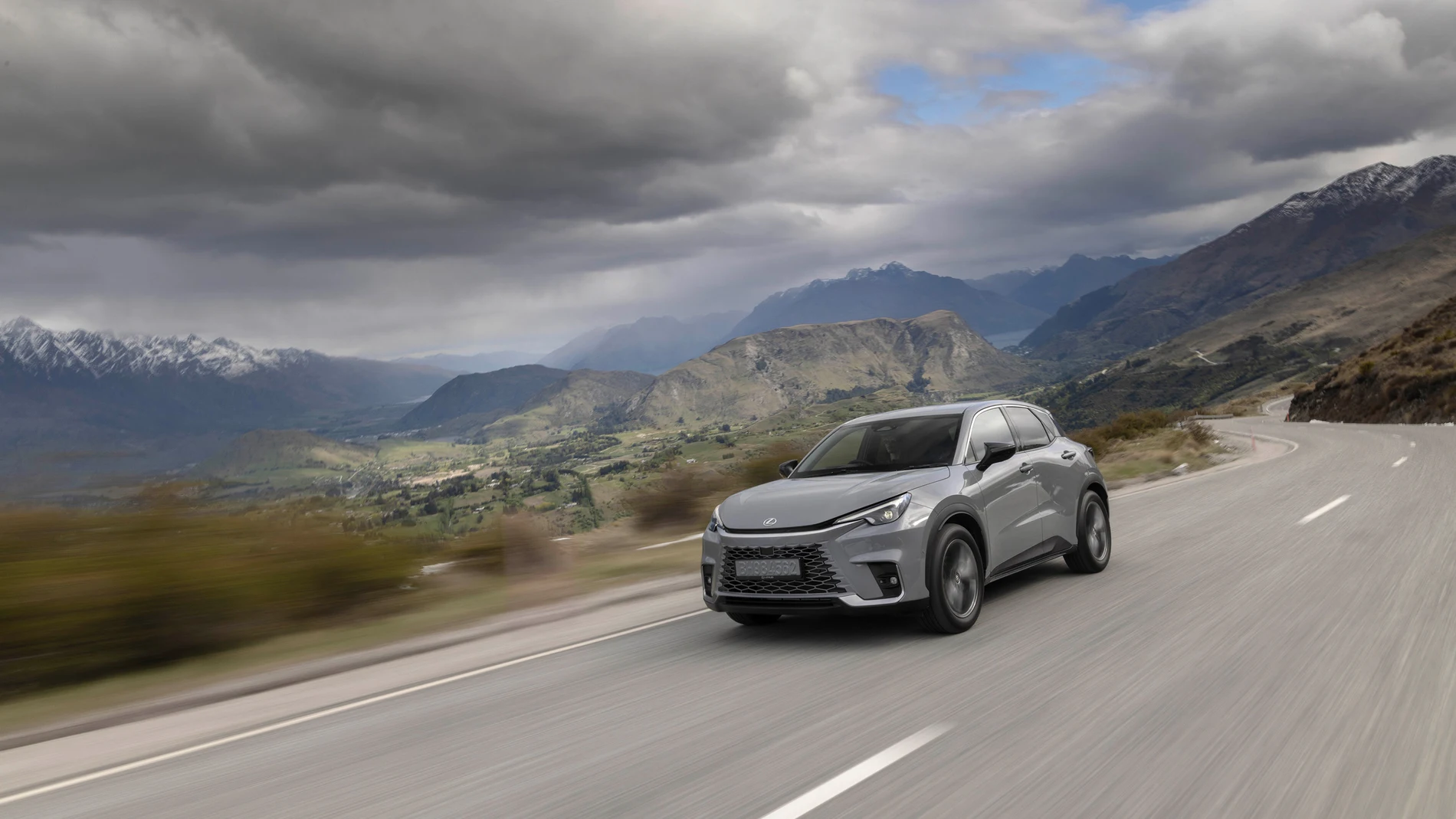 Lexus actualiza el LBX, su todocamino más urbano