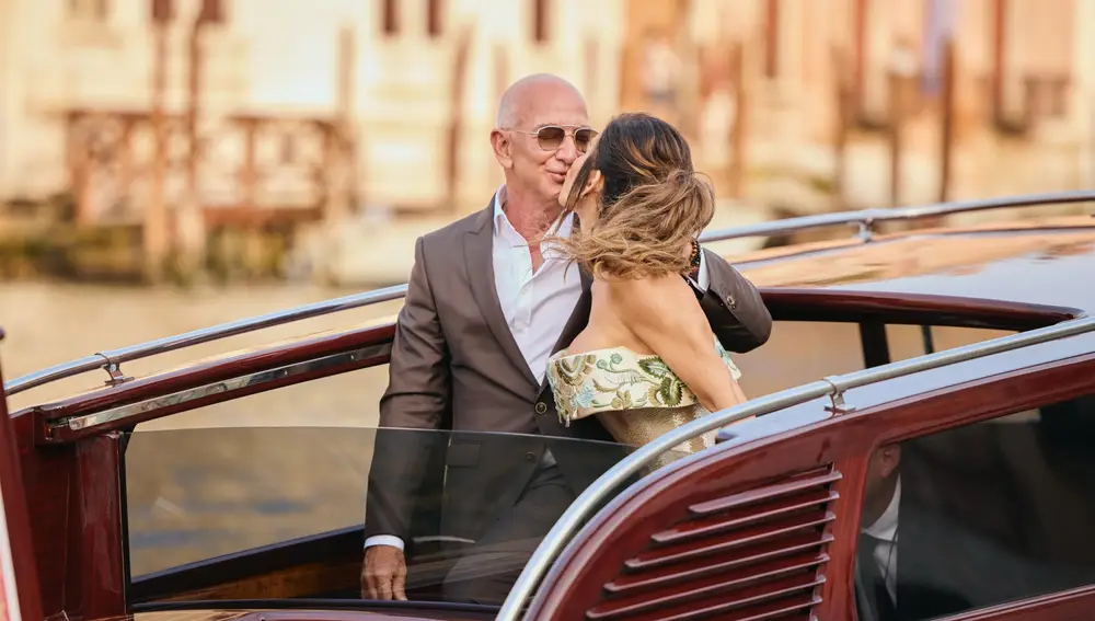 Jeff Bezos y Lauren Sánchez en su fiesta de preboda en Venecia