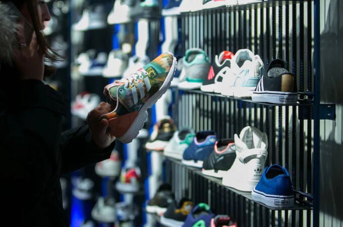 No necesitas gastarte 100 euros: estas Adidas cumplen sobradamente por menos de la mitad