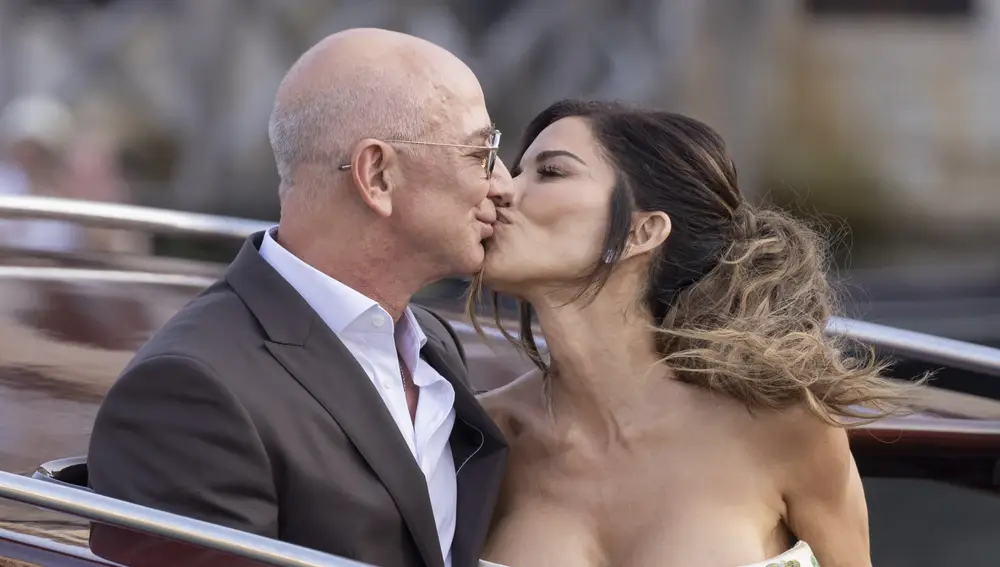 Jeff Bezos y Lauren Sánchez en su boda