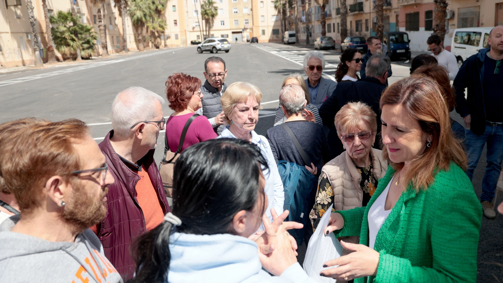 La alcaldesa Catalá visitó las Casitas Rosas, en una imagen de archivo