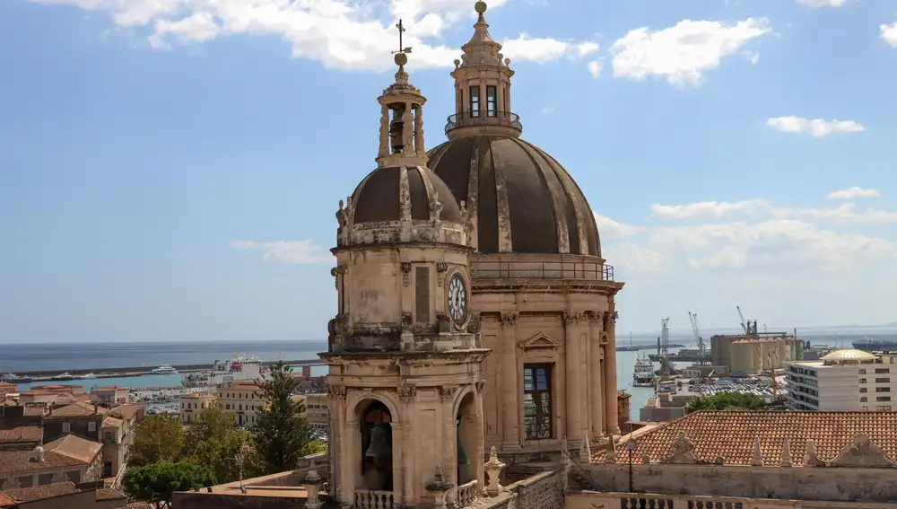Cúpula y campanario de la Catedral de Santa Águeda