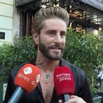 Pelayo Díaz celebra su cumpleaños rodeado de sus compañeros de 'Supervivientes' y con llamativas ausencias