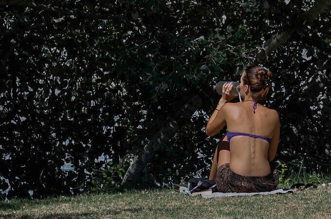 Llega la primera ola de calor, 44 grados Andalucía y noches tropicales en media España