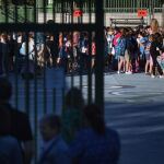 El alumnado de enseñanzas no universitarias desciende en más de 14.700 y el extranjero aumenta en más de 48.700 alumnos
