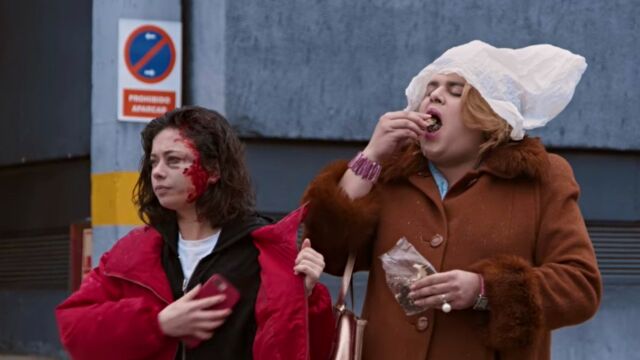 Anna Castillo y Brays Efe en una escena de la temporada 2