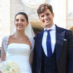 Carla Vico y Álvaro González en su boda en Madrid.