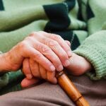 Lanzan una guía para atender a personas mayores sordas en residencias que aconseja actividades inclusivas o intérpretes