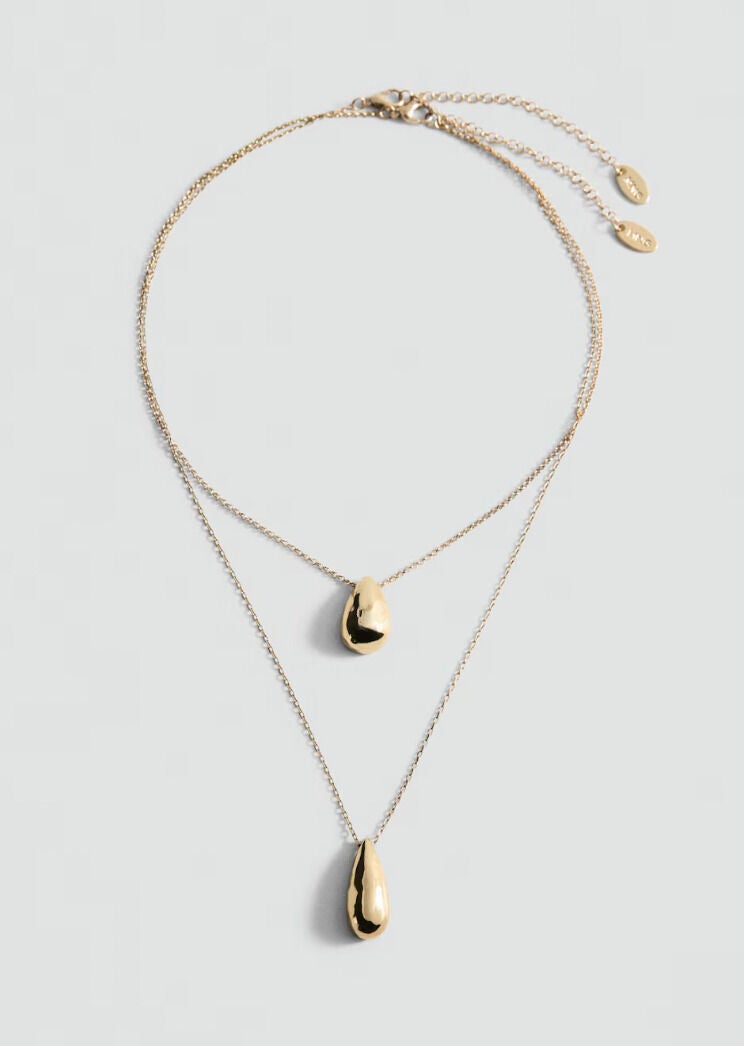 Collares con colgantes: el detalle sutil que marca la diferencia
