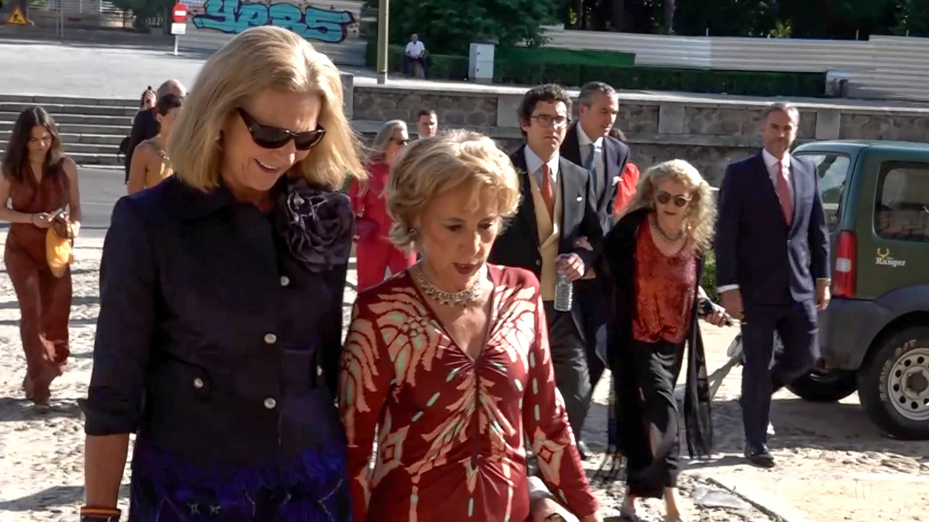 La Infanta Elena en la boda de Casilda de Nicolás y Miguel Matossian.