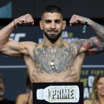 El español Ilia Topuria busca segundo título mundial ante el brasileño Charles Oliveira