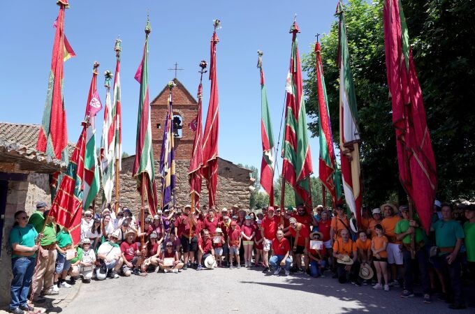 Una docena de pendones en Oteruelo de la Valduerna (León)