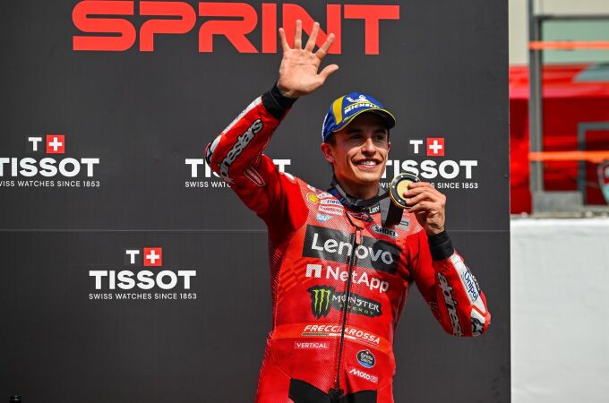 Marc Márquez celebra su triunfo en el Sprint de Assen