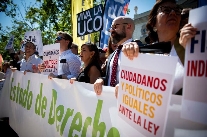 Concentración de jueces y fiscales frente al Tribunal Supremo
