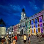 Comunidad y Ayuntamiento se iluminan de arcoíris para conmemorar el Día Internacional del Orgullo LGTBIQ+
