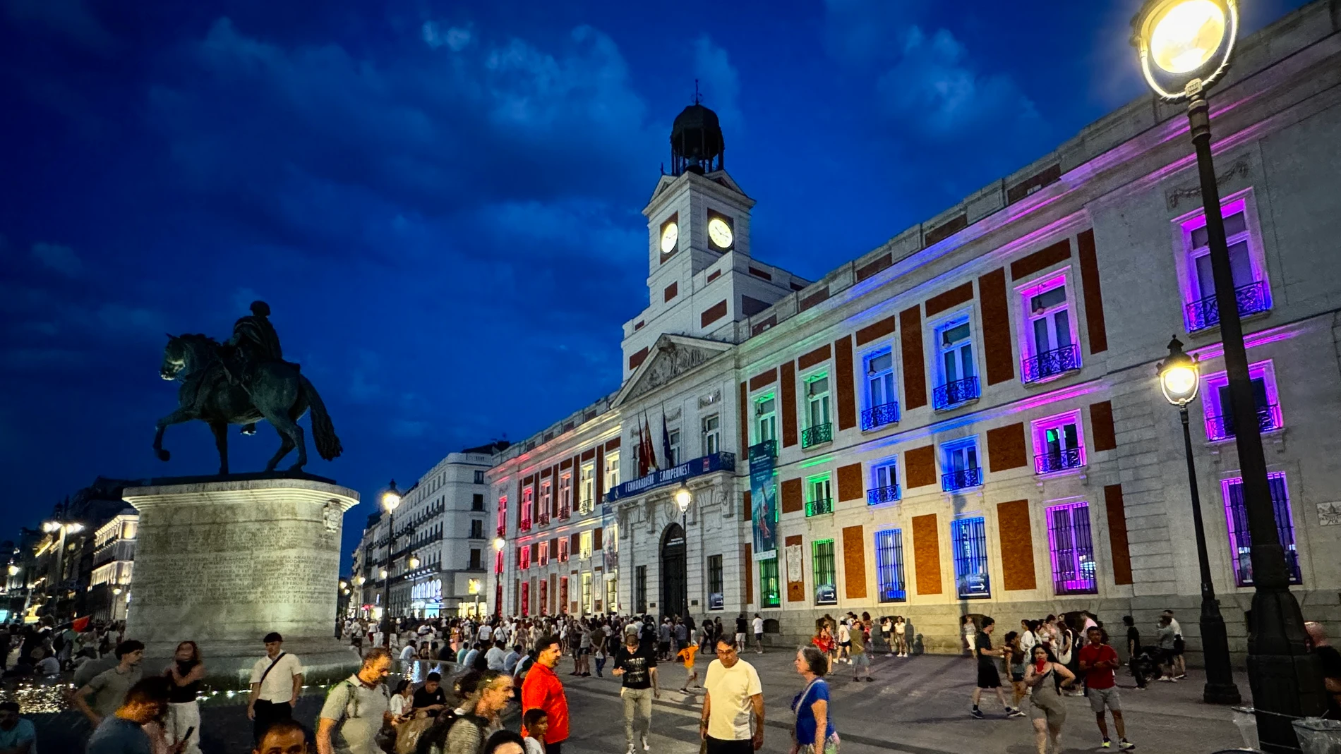 Comunidad y Ayuntamiento se iluminan de arcoíris para conmemorar el Día Internacional del Orgullo LGTBIQ+ REMITIDA / HANDOUT por COMUNIDAD DE MADRID Fotografía remitida a medios de comunicación exclusivamente para ilustrar la noticia a la que hace referencia la imagen, y citando la procedencia de la imagen en la firma 29/06/2025