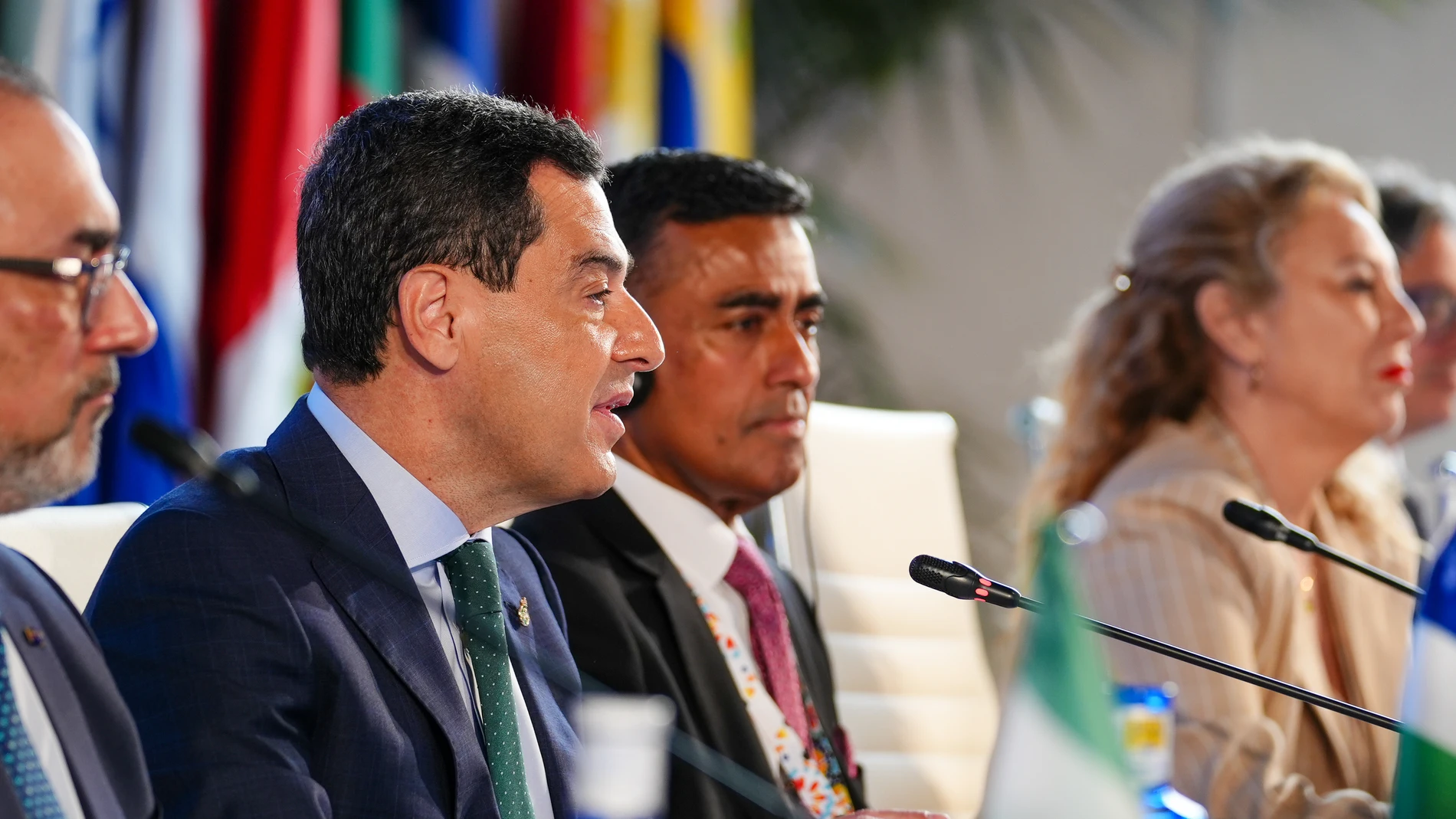 El presidente de la Junta de Andalucía, Juanma Moreno interviene durante la apertura de la 185ª reunión del Directorio de CAF. A 29 de junio de 2025 en Sevilla, Andalucía (España). El presidente de la Junta de Andalucía, Juanma Moreno, participará en la inauguración de la 185ª reunión del Directorio del Banco de Desarrollo de América Latina y el Caribe (CAF), que se celebrará en la antigua Fábrica de Artillería de Sevilla. Este encuentro internacional se enmarca en la IV Conferencia Internac...